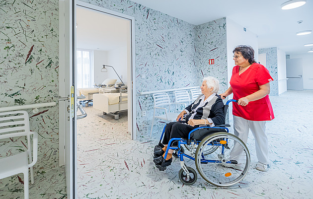 Nový domov na Královéhradecku pojme padesát seniorů, zájmu nejspíš nepostačí