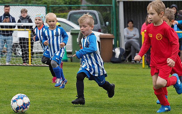 Chybí peníze, trenéři i mládež. Sport na venkově je v ohrožení, včetně fotbalu