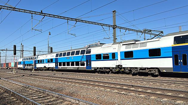 Koridor ve Studénce častečně stojí. Vlaky se navzájem ohrozily