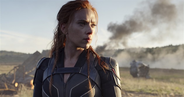 Velký úprk od Marvelu k DC? Scarlett Johanssonovou lákají do nového Batmana