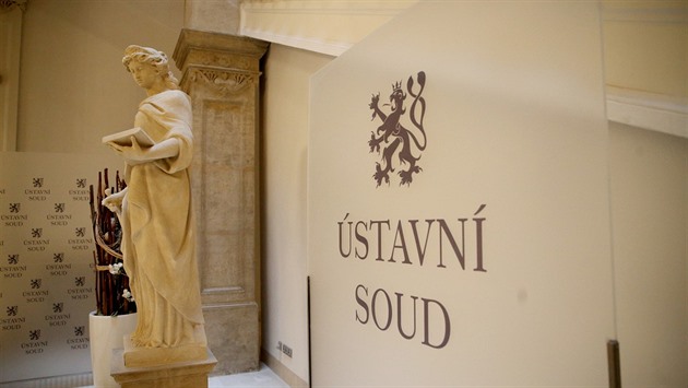 Ústavní soud zrušil oddělené zápisy dětí ukrajinských uprchlíků, jsou diskriminační