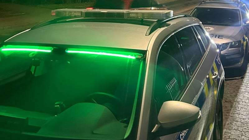 Opilý cizinec hrozil střelbou v pardubickém hotelu. Policisté ho zpacifikovali