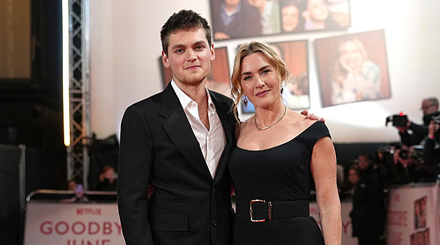 Nepo baby je hloupá nálepka, mé děti výhody nedostávají, říká Kate Winsletová