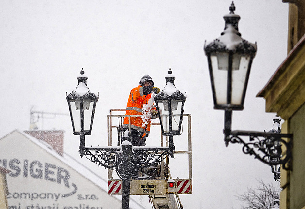 Rozvodná elektrická síť je kvůli mrazům pod rekordním náporem, uvádí ČEPS