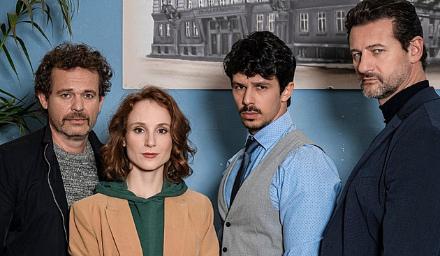 TELEVIZIONÁŘ: Dekadentní policie. Dvacet let těžké služby se otisklo do seriálu Neuer