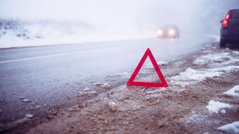 Tragická nehoda na Šumpersku: Nepřežil řidič osobního vozu, doprava byla omezená