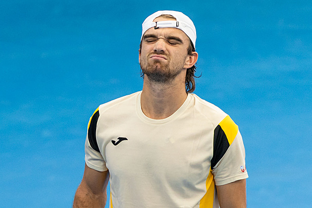 Macháč prošel v Adelaide do čtvrtfinále, Vondroušová, Valentová i Siniaková končí