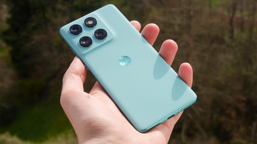 Tuhle novinku Motorola neuhlídala: stylová Edge 70 Fusion nabídne 7 000mAh baterií