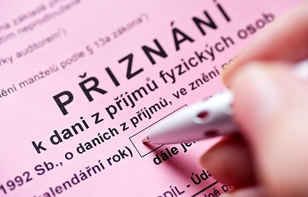 Daně 2025: Poraďte se zdarma s experty, jak vyplnit formulář. Využijte termíny výjezdů