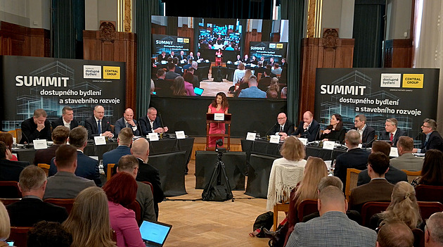 Co čeká stavebnictví a ceny bytů? Ministři a experti debatují na summitu