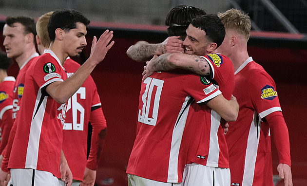 ONLINE: Alkmaar - Sparta 1:1, radost po půli. Z dorážky srovnává hostující Vojta