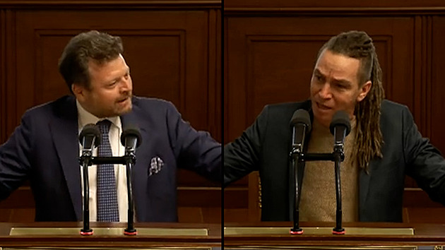 Neoliberální a neomarxistické kecy, přeli se poslanci kvůli podpoře bydlení