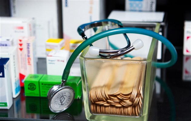 Přímo na operační sál. Speciální kemp chce vábit lékaře na Karlovarsko