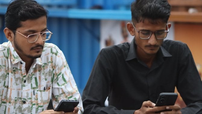 Bizarní daň z mobilních dat? Toto není absurdistán, ale návrh zákona platit státu za každý spotřebovaný gigabajt