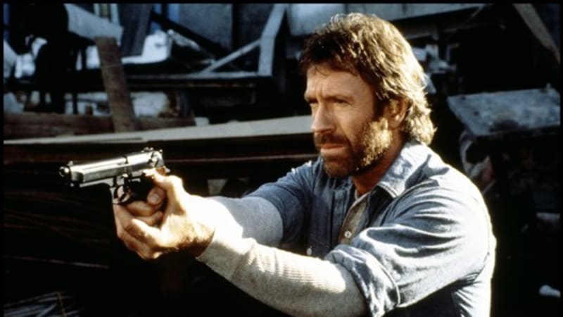 Vtipy na Chucka Norrise? Původně směřovaly na jinou filmovou hvězdu, přiblížil publicista