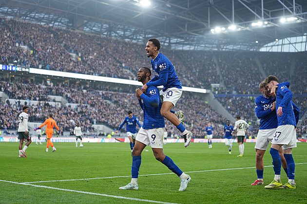 ONLINE: Liverpool nestačil na Brighton, Everton vede nad Chelsea o dvě branky