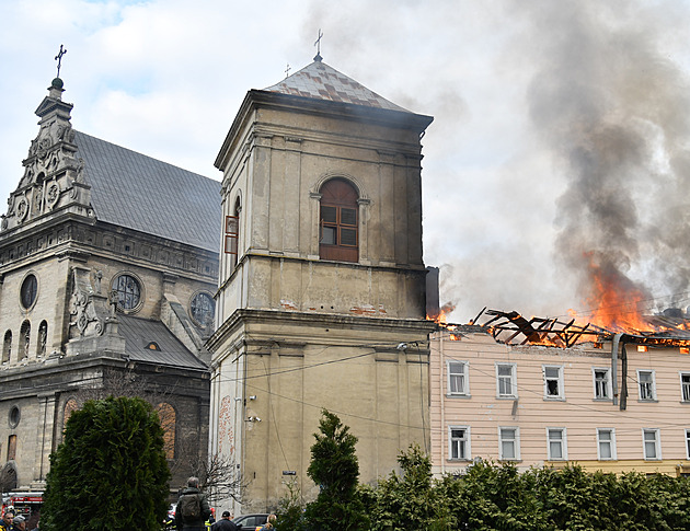 Rusko zahájilo na Ukrajině jarní ofenzivu. Provází ji dramatické ztráty z vlastních řad