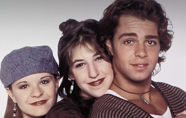 Instagram se ponořil do devadesátek. Celebrity ukazují, jak vypadaly za mlada