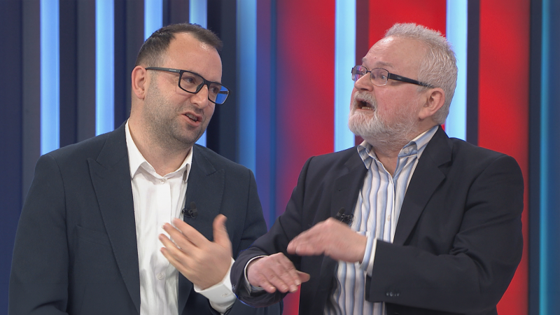 Hádka o „kulatý čtverec“ a „žebračenky“. Komentátoři se střetli kvůli pravici a levici