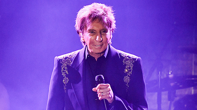 Byl to šok, neměl jsem vůbec žádné příznaky, říká o rakovině zpěvák Barry Manilow