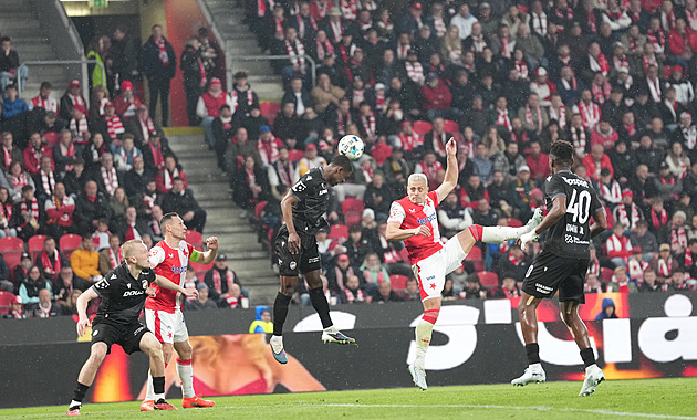 ONLINE: Slavia - Plzeň 0:0, Souaré dostal velkou šanci, pak Sojka doráží z ofsajdu