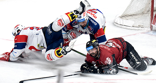 ONLINE: Sparta - Pardubice 1:1. Domácí ve druhé třetině srovnali, trefil se Špaček