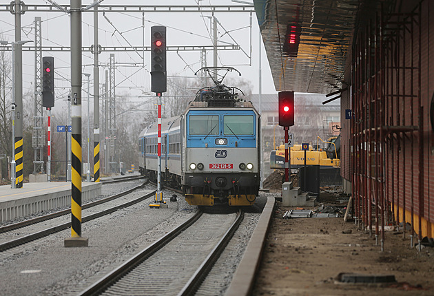 Vlak ve Svitavách srazil člověka, provoz na trati je omezen