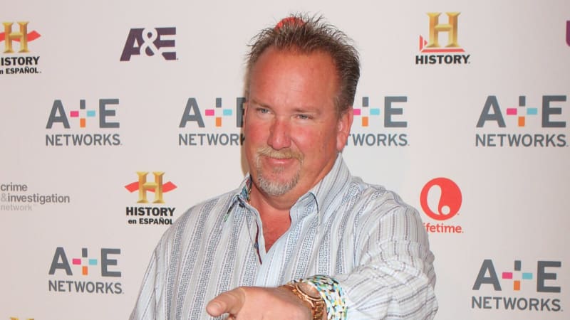 Rána pro fanoušky seriálu o dražbách. Populární hvězdu našli s prostřelenou hlavou