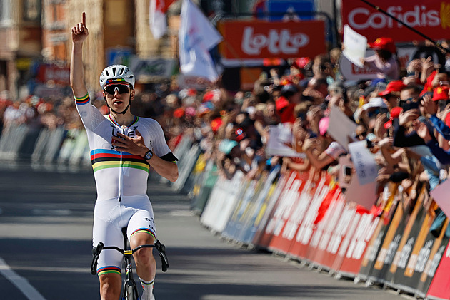 Pogačar zlomil odpor Seixase a ovládl Lutych. Vítězný hattrick poslal do nebe