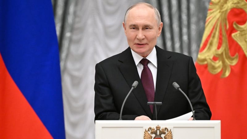 Putin oznámil dvoudenní příměří. Ukrajina pochybuje, že jde o „čestný návrh“