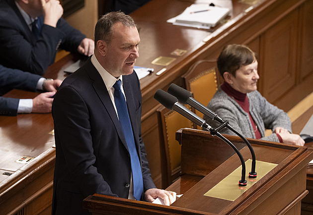 „Jděte do pr...,“ ujely nervy Fialovi z SPD. Nebyl moc v kondici, naznačil Rakušan