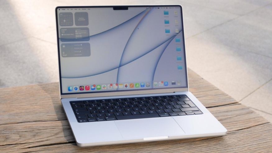 MacBook Pro (M5 Max, 2025) recenze: nejvýkonnější notebook současnosti?