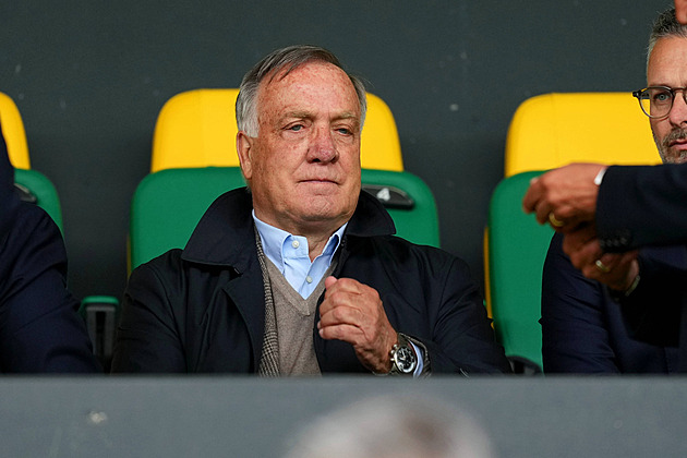 Trenér Koubek přišel o věkový primát MS. Curacao opět převzal 78letý kouč Advocaat
