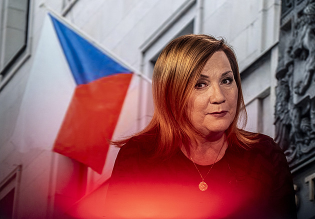 Dlužena mi říkají zoufalci, míní Schillerová. Zájem o dluhopisy ji dojímá k slzám