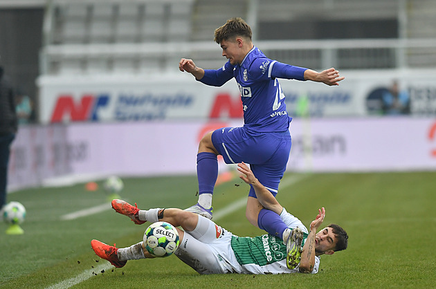 ONLINE: Jablonec - Karviná 1:3, triumf Slezanů na dosah, stvrzuje ho Vinícius