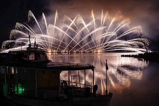Ohňostroje v Brně doplní rekordní letka dronů i laserový maják. Nově dorazí Finové