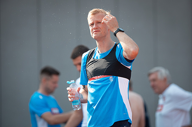 Jak si Češi zvykají. Zelený: Lehký trénink, ale potil jsem se brutálně. Příště namazat!