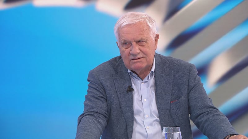 Konflikt s vládou vyvolal Pavel, míní exprezident Klaus. Kompetenční žaloba je prý zbabělost