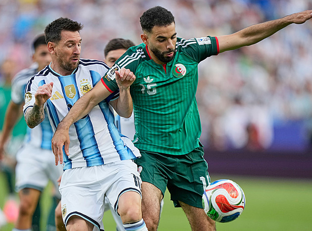 MS ve fotbale 2026 ONLINE: USA mají druhou výhru, Alžírsko si stěžuje na sudího kvůli Messimu