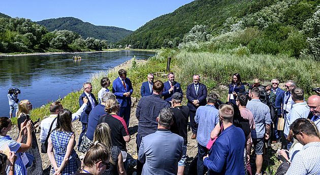 Jez na Labi začneme stavět v roce 2029, oznámil ministr. Němce plán překvapil