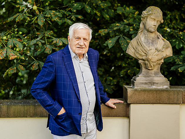 Právo na důstojný život je podle Klause nesmysl. O moderátorce řekl, že je diktátor