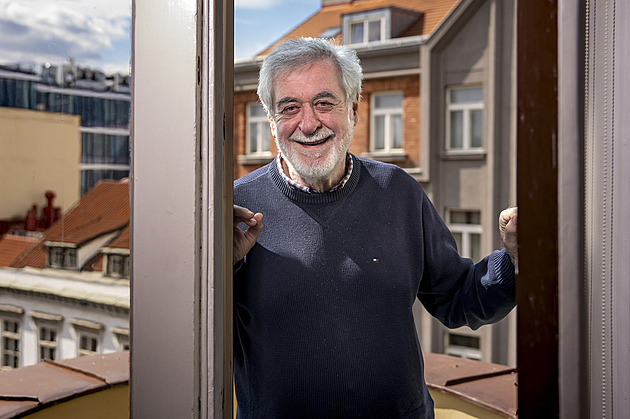 Dnešní politika je dno, jaké jsem si nikdy nedokázal představit, říká jubilant Prokop