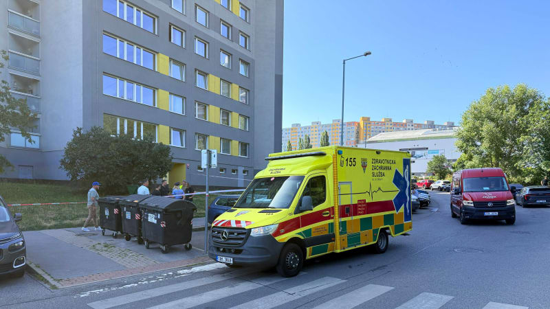 Tragická událost v Praze: Prasklé potrubí zabilo při tlakové zkoušce muže, další jsou zranění