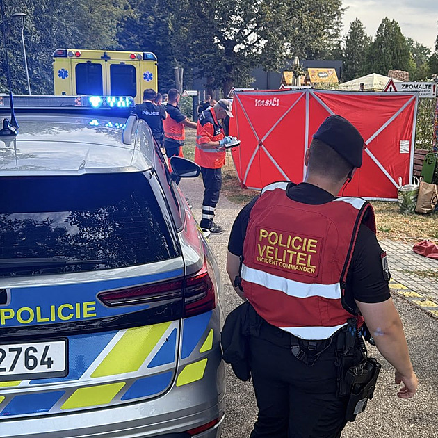 Po násilném útoku v Českých Budějovicích zemřela žena. Podezřelého policie zadržela