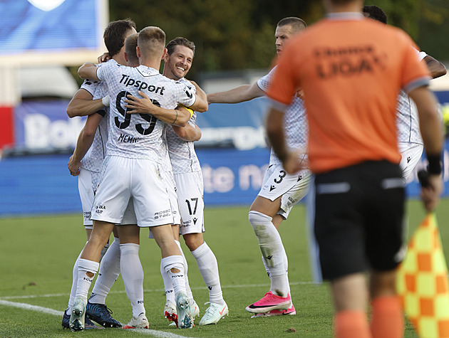 ONLINE: Artis - Plzeň 0:3, po Stoppenově chybě bleskově zvyšuje Červ