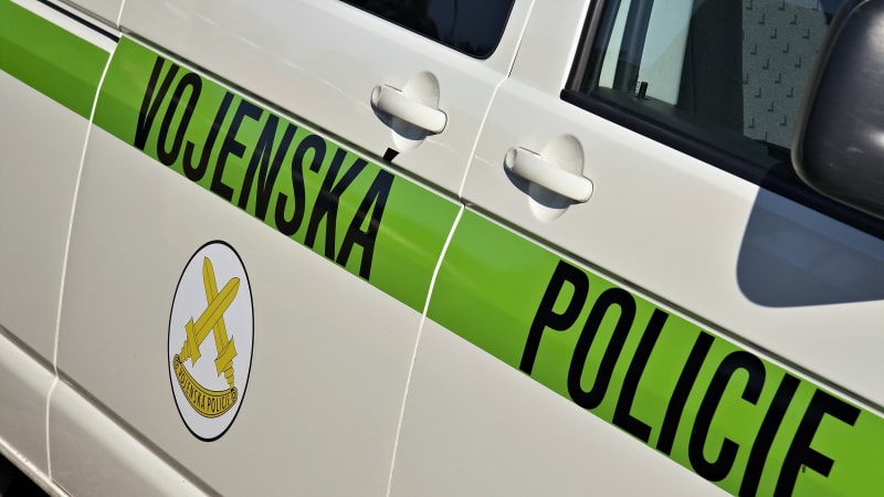 V pražské ÚVN zasahuje vojenská policie. Zadržela tři lidi