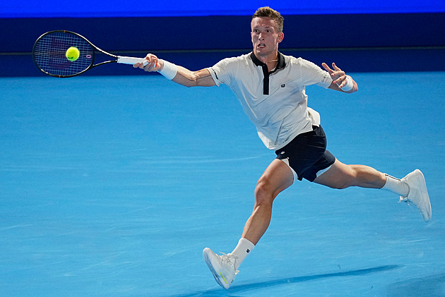 Tenis ONLINE: Získá Lehečka svůj největší titul? Ve finále v Tokiu hraje s Alcarazem