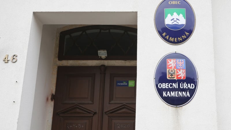 Podívejte se, kolik bere váš starosta. Částky ve větších městech přesahují 100 tisíc korun