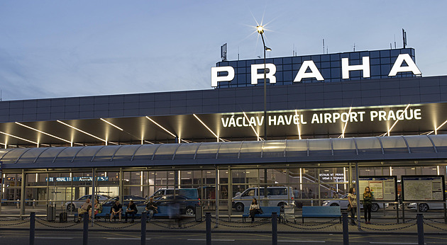 Z hlavního nádraží začala na pražské letiště jezdit nová soukromá linka BusAir