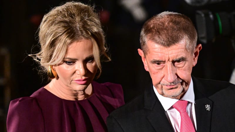 Nejlepší momenty vyznamenání: Sál bez proudu, překvapivé dvojice i netleskající Klaus a Babiš